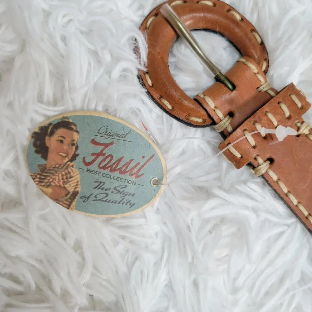 NWT Fossil Leather Belt - Size Small